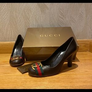 Authentic leather Gucci pumps